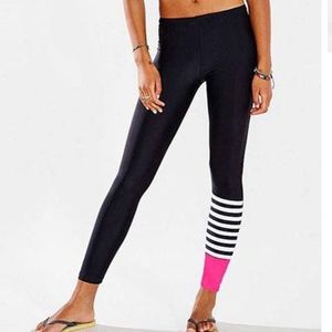 Leggings Black Pink White Stripes NWT